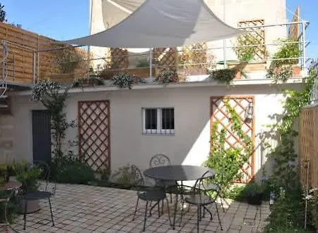 Panzió La Desvaux De Marigny Bordeaux