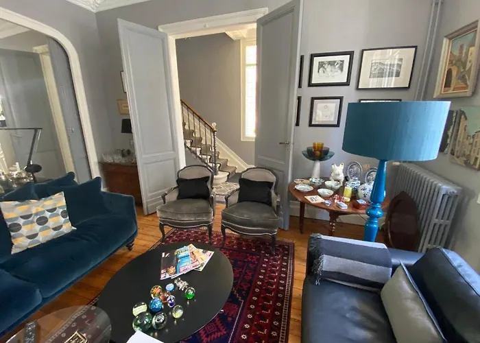 La Desvaux De Marigny Bed and Breakfast 3*