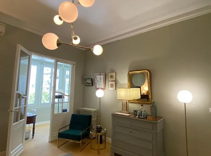 La Desvaux De Marigny 3*