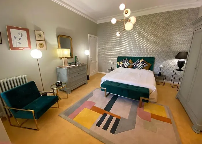 La Desvaux De Marigny Bed and Breakfast