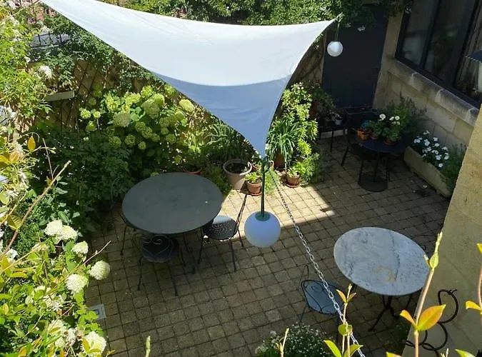 La Desvaux De Marigny Bed & Breakfast