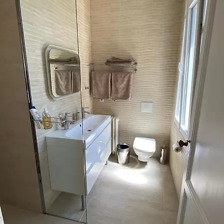 La Desvaux De Marigny Bed & Breakfast